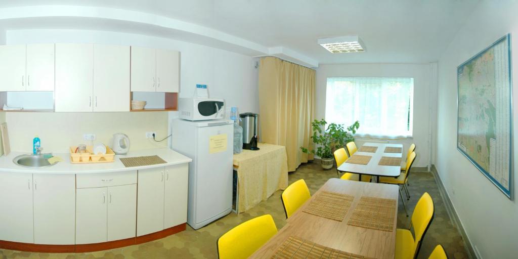 Yellow House Hostel ลวีฟ ภายนอก รูปภาพ
